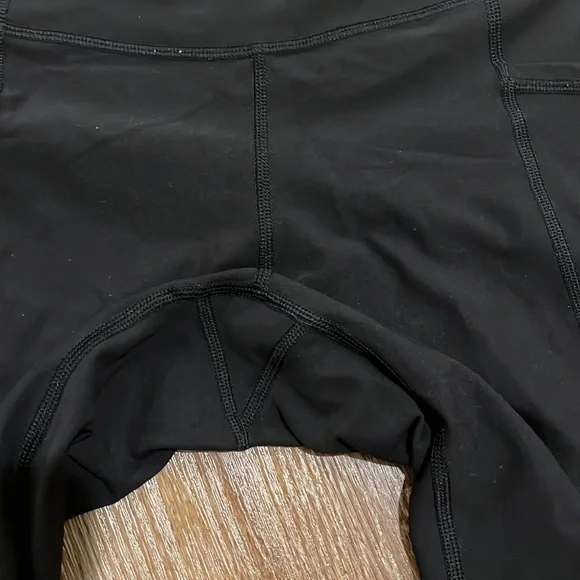 Lululemon Scalloped Hem Leggings - Picture 7 of 8